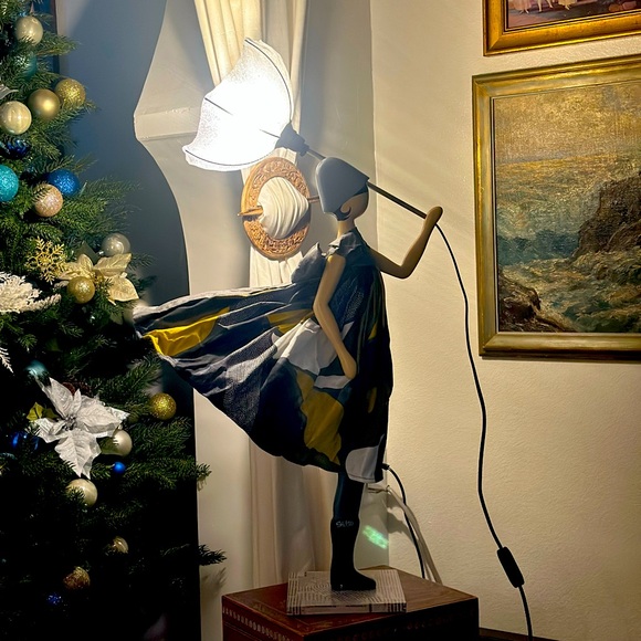 Lamp - Picture 1 of 3